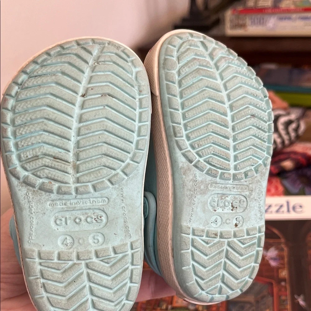 Crocs Kids Blue Clogs with Fun Charms Size 4 5